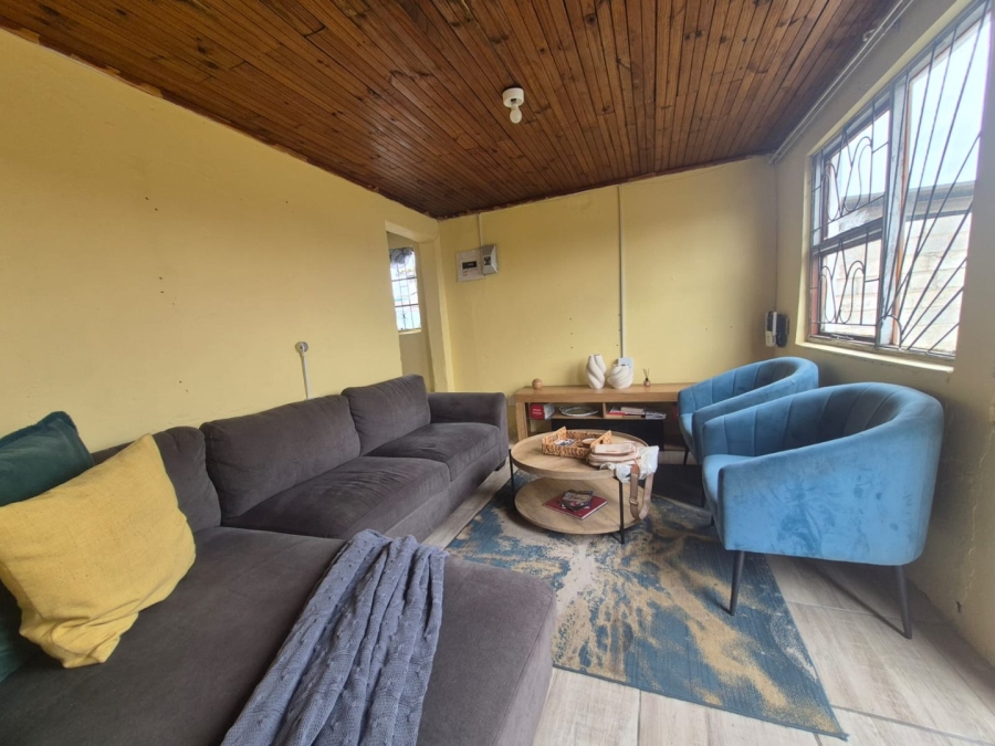 2 Bedroom Property for Sale in Kwazakhele Eastern Cape